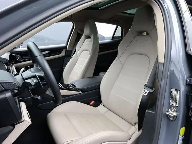2025 Porsche Panamera 4