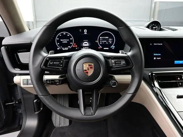 2025 Porsche Panamera 4