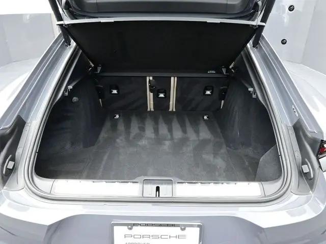 2025 Porsche Panamera 4