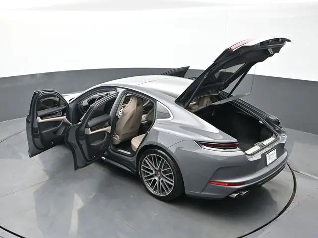 2025 Porsche Panamera 4