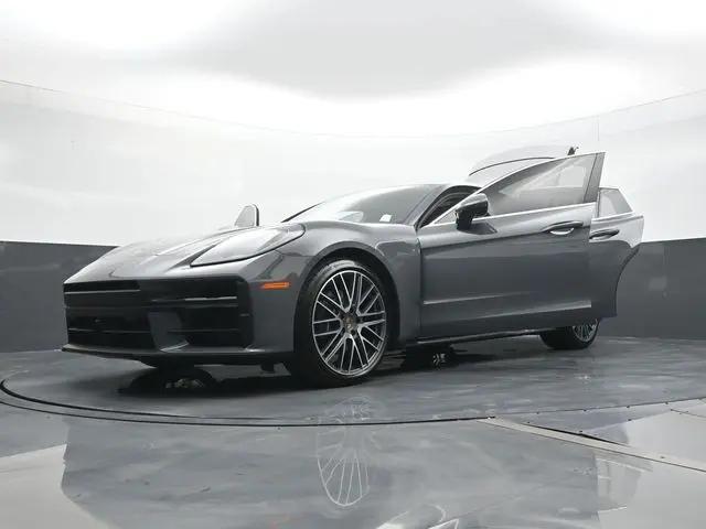 2025 Porsche Panamera 4