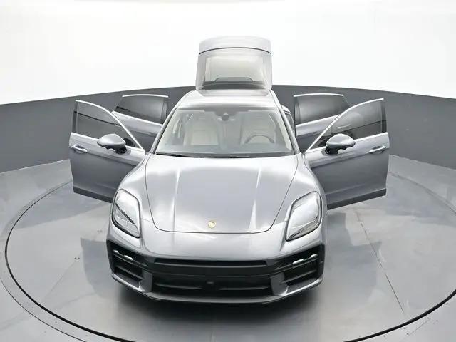 2025 Porsche Panamera 4