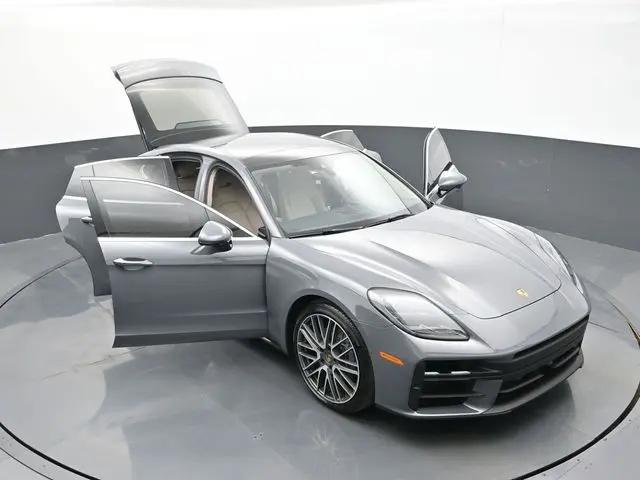 2025 Porsche Panamera 4