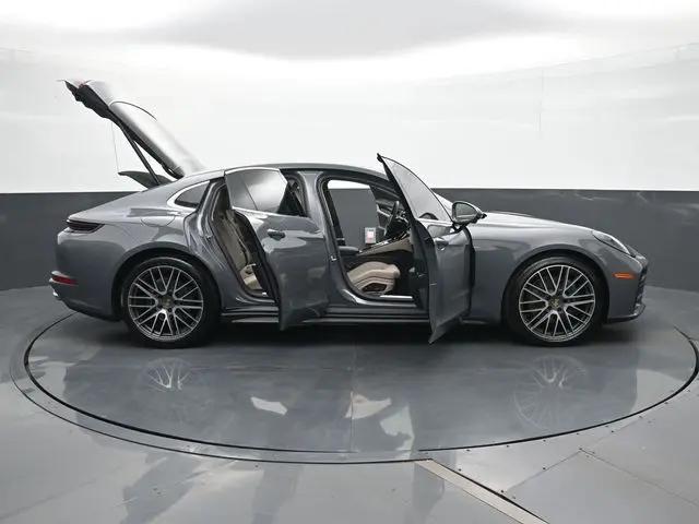 2025 Porsche Panamera 4