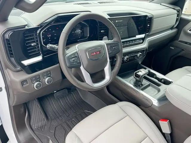 2026 GMC Sierra 1500 Crew Cab, Short Bed, SLT, 4WD