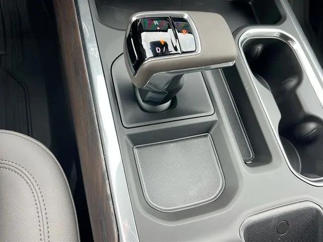 2026 GMC Sierra 1500 Crew Cab, Short Bed, SLT, 4WD