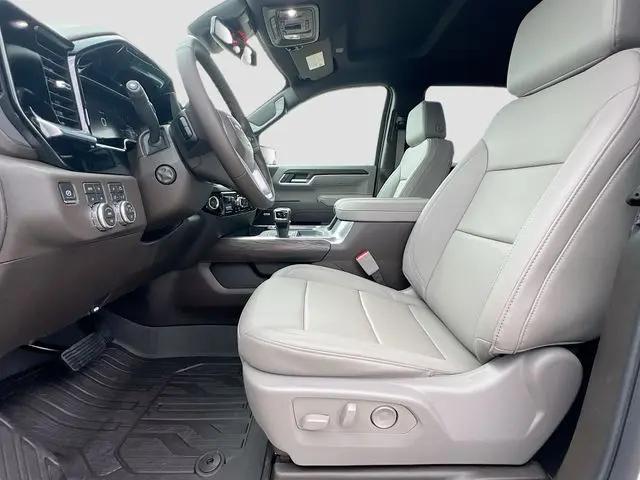 2026 GMC Sierra 1500 Crew Cab, Short Bed, SLT, 4WD