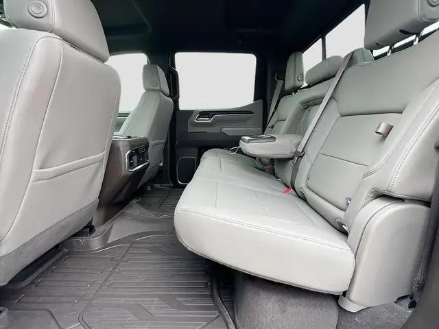 2026 GMC Sierra 1500 Crew Cab, Short Bed, SLT, 4WD