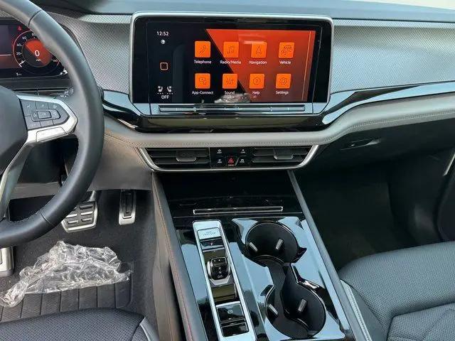 2026 Volkswagen Atlas Peak Edition