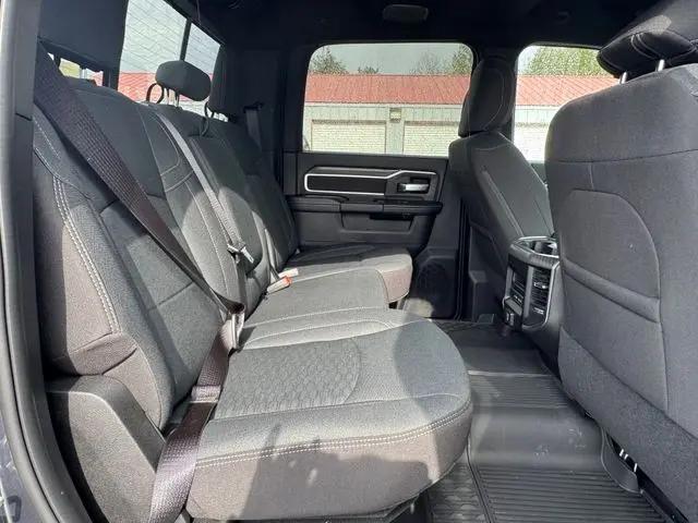 2026 Ram 3500 Big Horn Crew Cab 4x4 8' Box