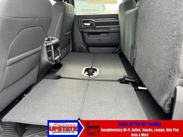 2026 Ram 3500 Big Horn Crew Cab 4x4 8' Box