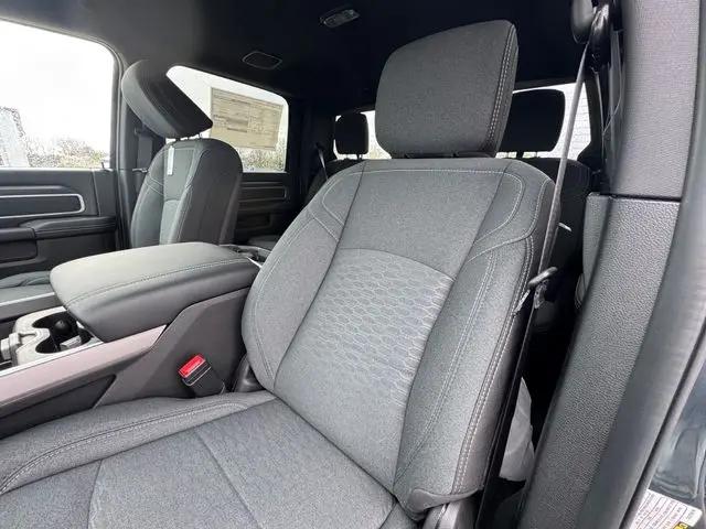 2026 Ram 3500 Big Horn Crew Cab 4x4 8' Box