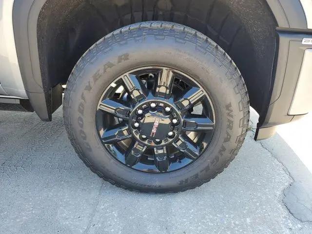 2026 GMC Sierra 2500HD Crew Cab, Standard Bed, AT4, 4WD