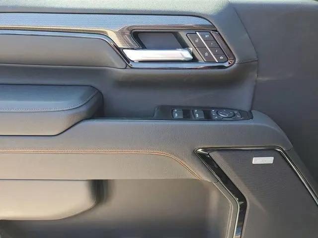 2026 GMC Sierra 2500HD Crew Cab, Standard Bed, AT4, 4WD