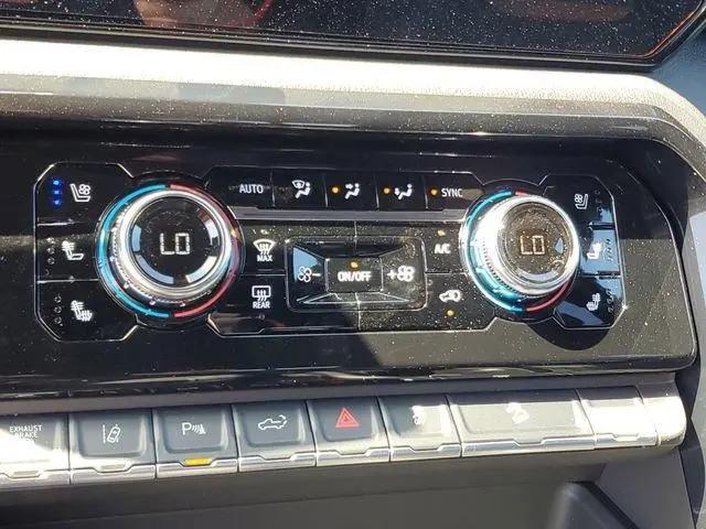 2026 GMC Sierra 2500HD Crew Cab, Standard Bed, AT4, 4WD