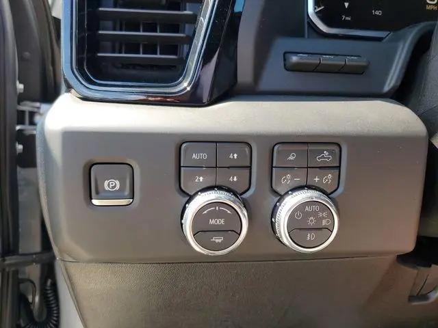 2026 GMC Sierra 2500HD Crew Cab, Standard Bed, AT4, 4WD