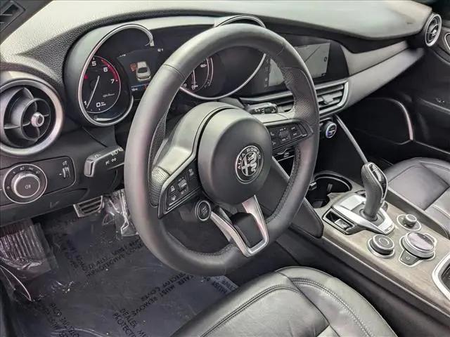 2023 Alfa Romeo Giulia Ti RWD