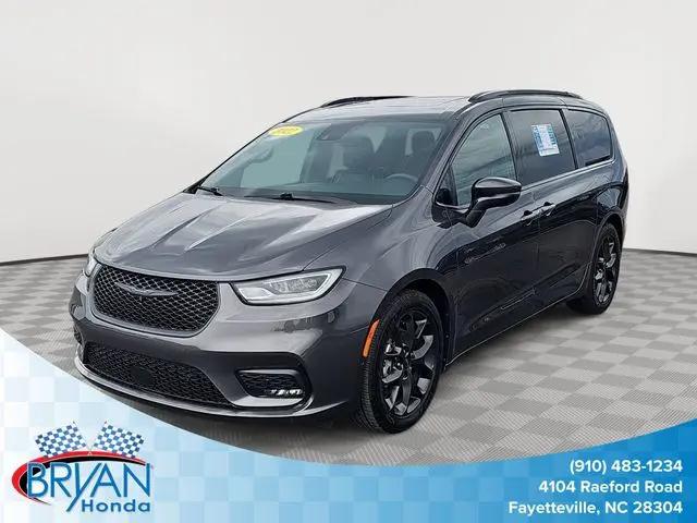 2022 Chrysler Pacifica Limited for sale in Fayetteville, NC