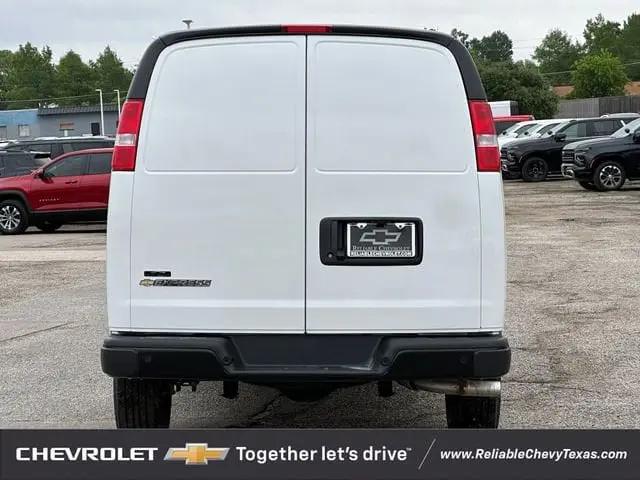 2026 Chevrolet Express Cargo Van 2500 Extended Wheelbase, WT, RWD