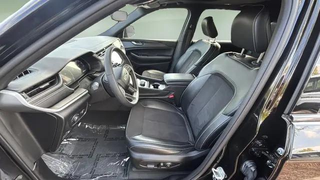 2024 Jeep Grand Cherokee L Altitude X 4x4
