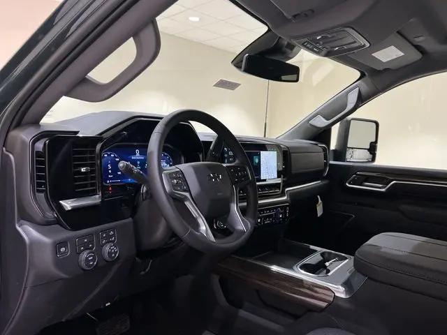 2026 Chevrolet Silverado 2500HD Crew Cab, Standard Bed, LT, 4WD