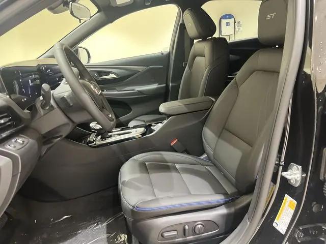 2026 Buick NV Sport Touring FWD