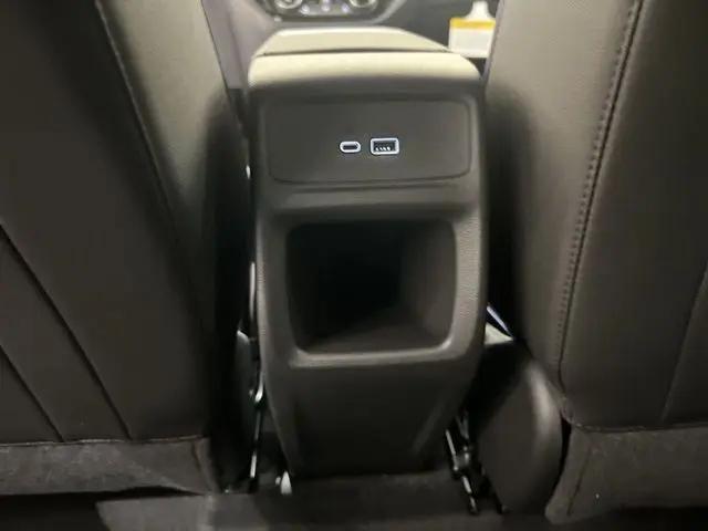 2026 Buick NV Sport Touring FWD