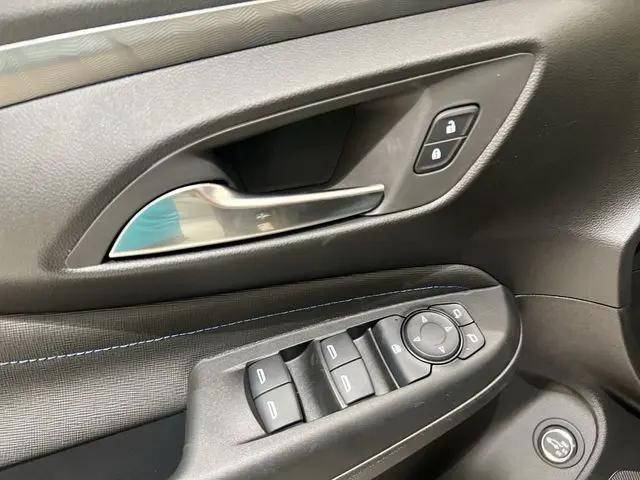 2026 Buick NV Sport Touring FWD
