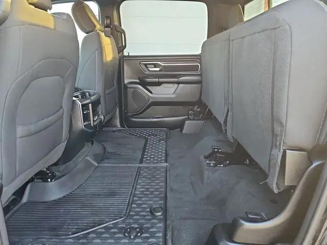 2024 Ram 1500 Lone Star Crew Cab 4x4 5'7" Box