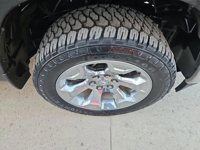 2024 Ram 1500 Lone Star Crew Cab 4x4 5'7" Box