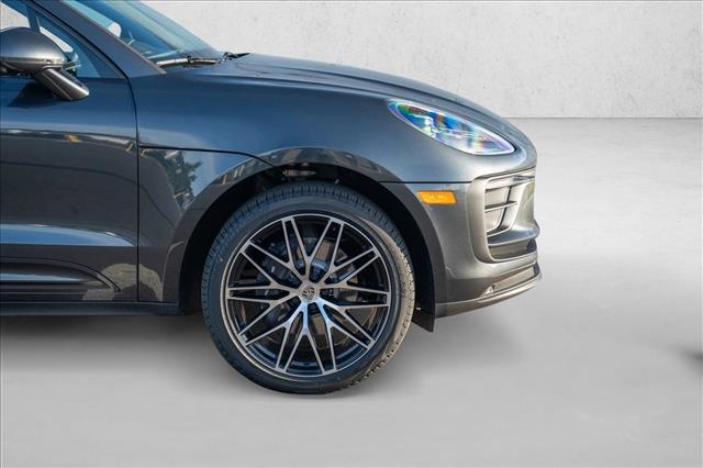 2026 Porsche Macan AWD