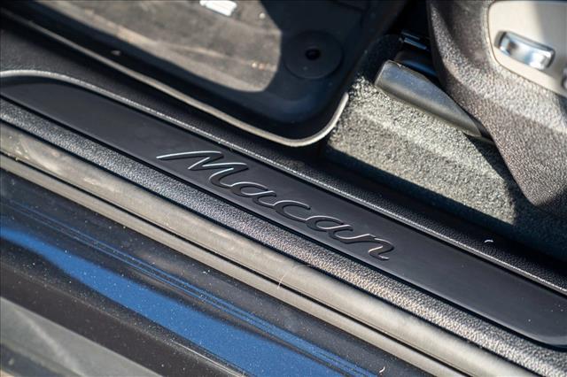 2026 Porsche Macan AWD