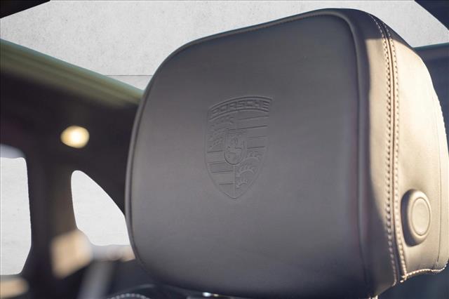2026 Porsche Macan AWD