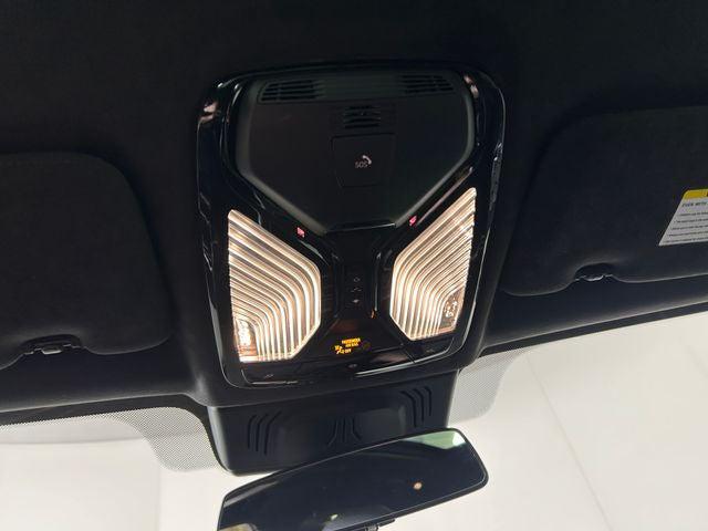 2022 BMW X5 M50i