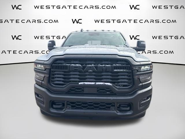 2026 RAM Ram 3500 RAM 3500 TRADESMAN CREW CAB 4X4 8 BOX