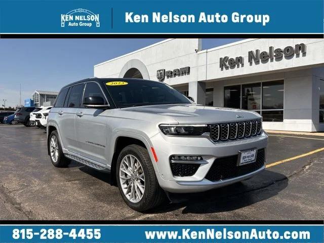2023 Jeep Grand Cherokee Summit 4x4 for sale in Dixon, IL