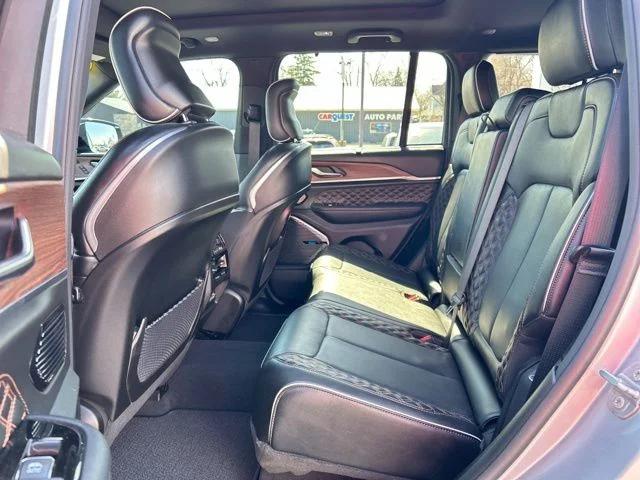 2023 Jeep Grand Cherokee Summit 4x4