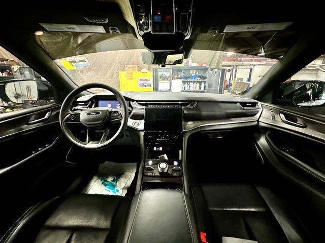 2025 Jeep Grand Cherokee L Overland 4x4