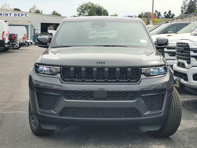 2026 Jeep Grand Cherokee GRAND CHEROKEE LAREDO ALTITUDE 4X4 2026 Jeep Grand Cherokee GRAND CHEROKEE LAREDO ALTITUDE 4X4