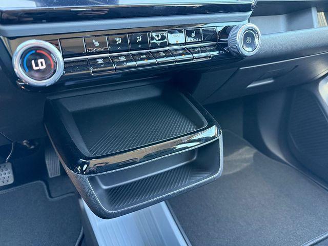 2027 Chevrolet Bolt LT FWD