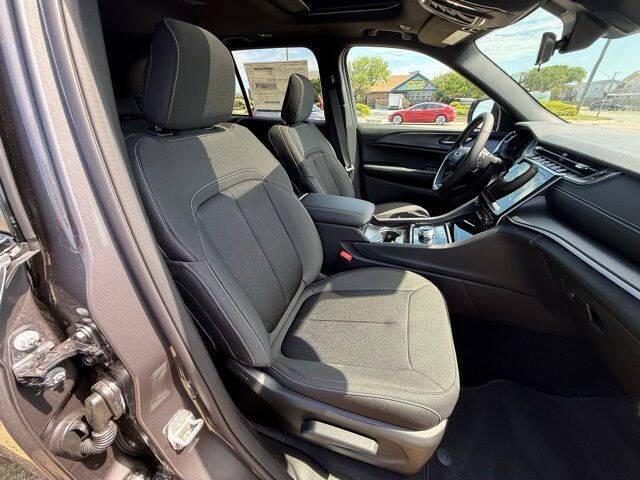 2026 Jeep Grand Cherokee Altitude 4x4