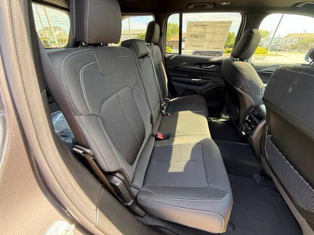 2026 Jeep Grand Cherokee Altitude 4x4