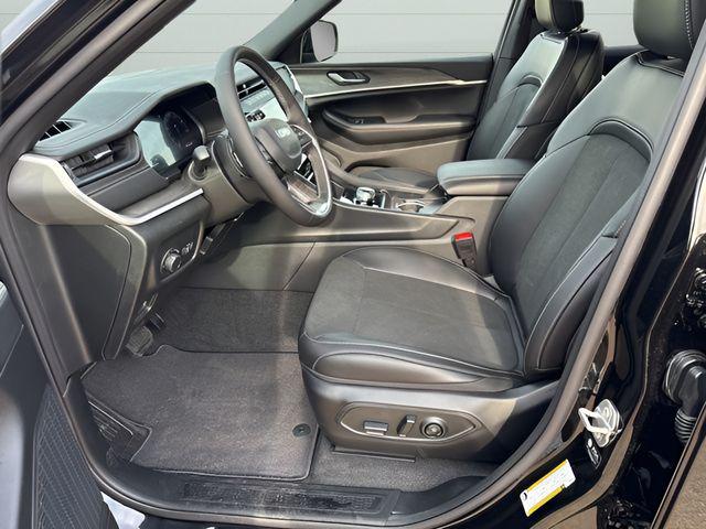 2026 Jeep Grand Cherokee L Altitude 4x4