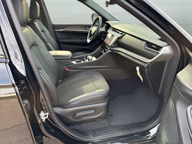 2026 Jeep Grand Cherokee L Altitude 4x4
