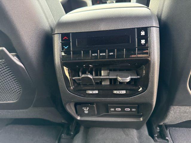 2026 Jeep Grand Cherokee L Altitude 4x4