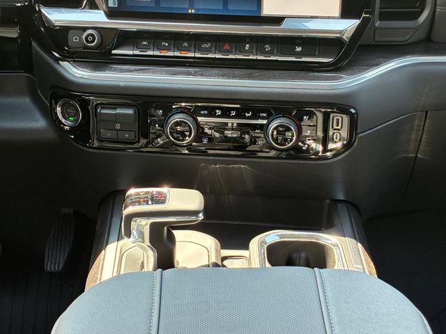 2026 Chevrolet Silverado 1500 4WD Crew Cab Short Bed LTZ