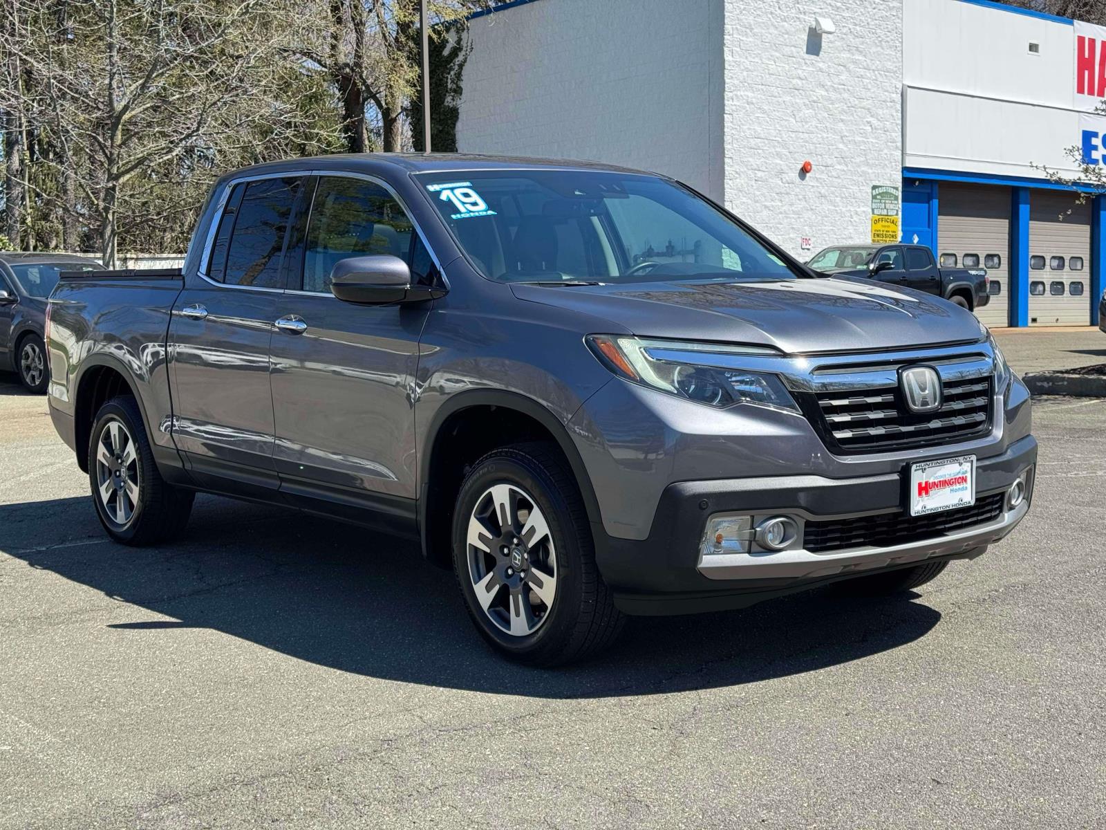 Gray (Modern Steel Metallic) 2019 Honda Ridgeline RTL-E AWD Pickup Truck All-Wheel Drive Automatic