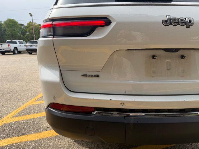 2023 Jeep Grand Cherokee L Laredo 4x4