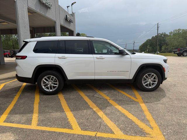 2023 Jeep Grand Cherokee L Laredo 4x4