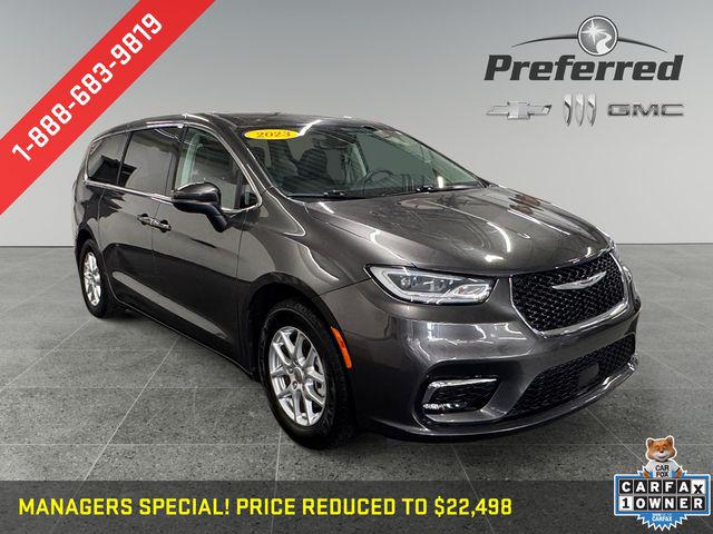 2023 Chrysler Pacifica Touring L for sale in Grand Haven, MI